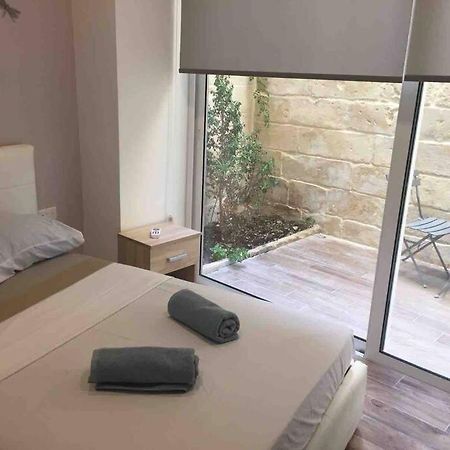 Sliema - 2 Mins From The Beach Exterior foto